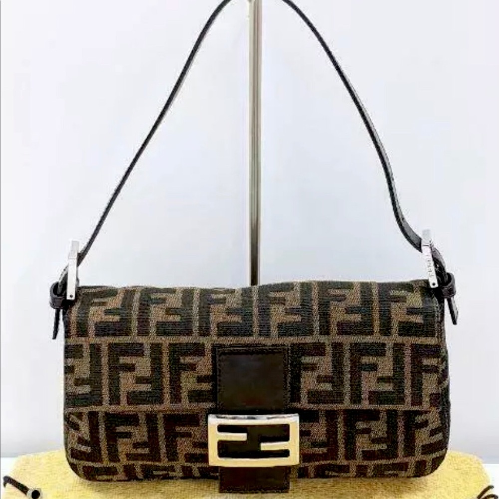 💯AUTH FENDI ZUCCA BAGUETTE BAG EUC VINTAGE Y2k shoulder canvas logo Handbag 🤩